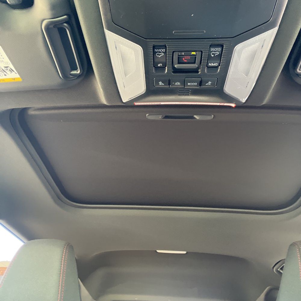 2025 Toyota RAV4 Plug-in Hybrid SE