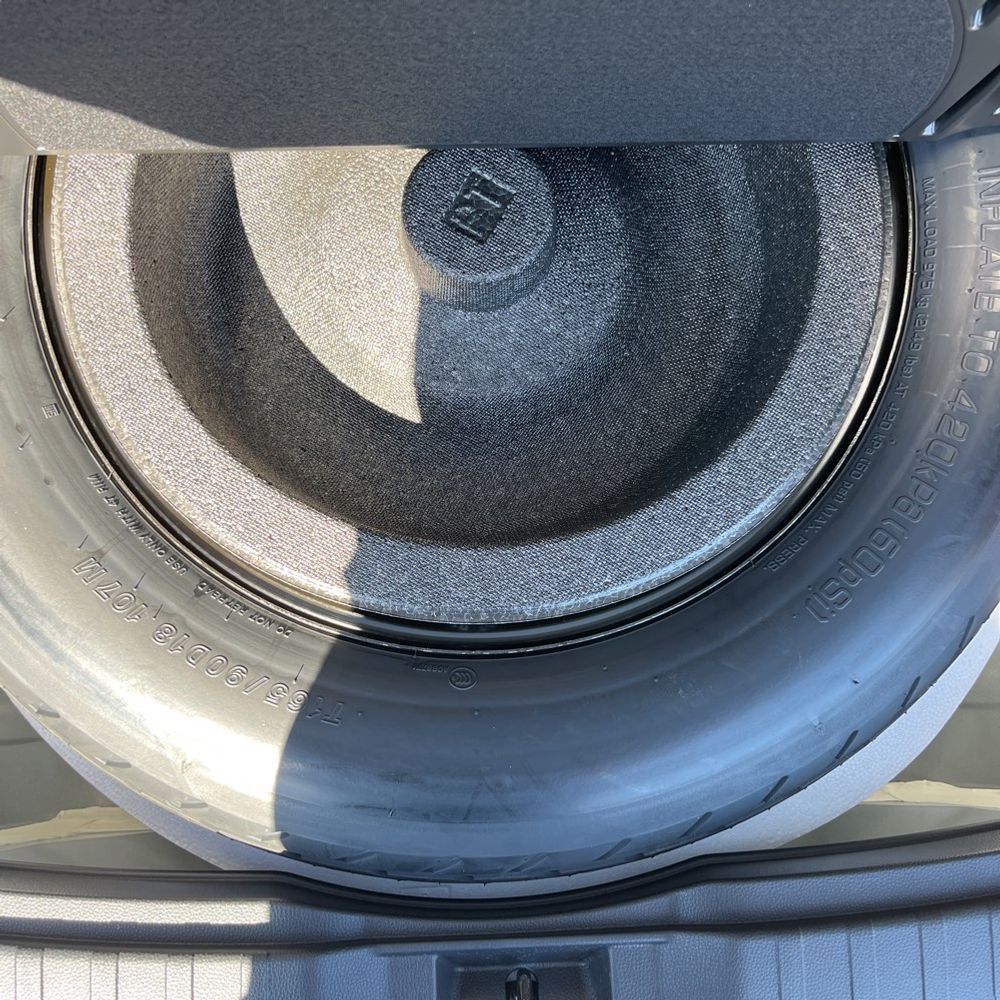 2025 Toyota RAV4 Plug-in Hybrid SE