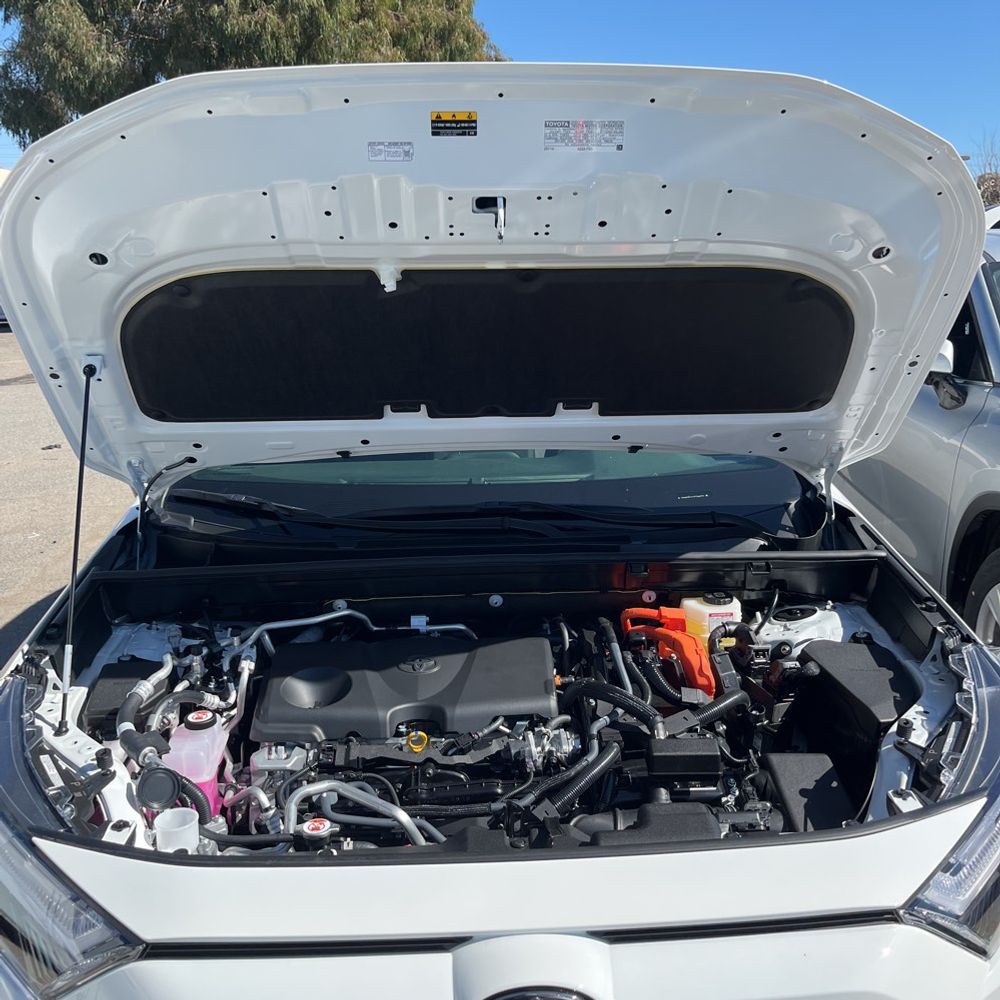 2025 Toyota RAV4 Plug-in Hybrid SE