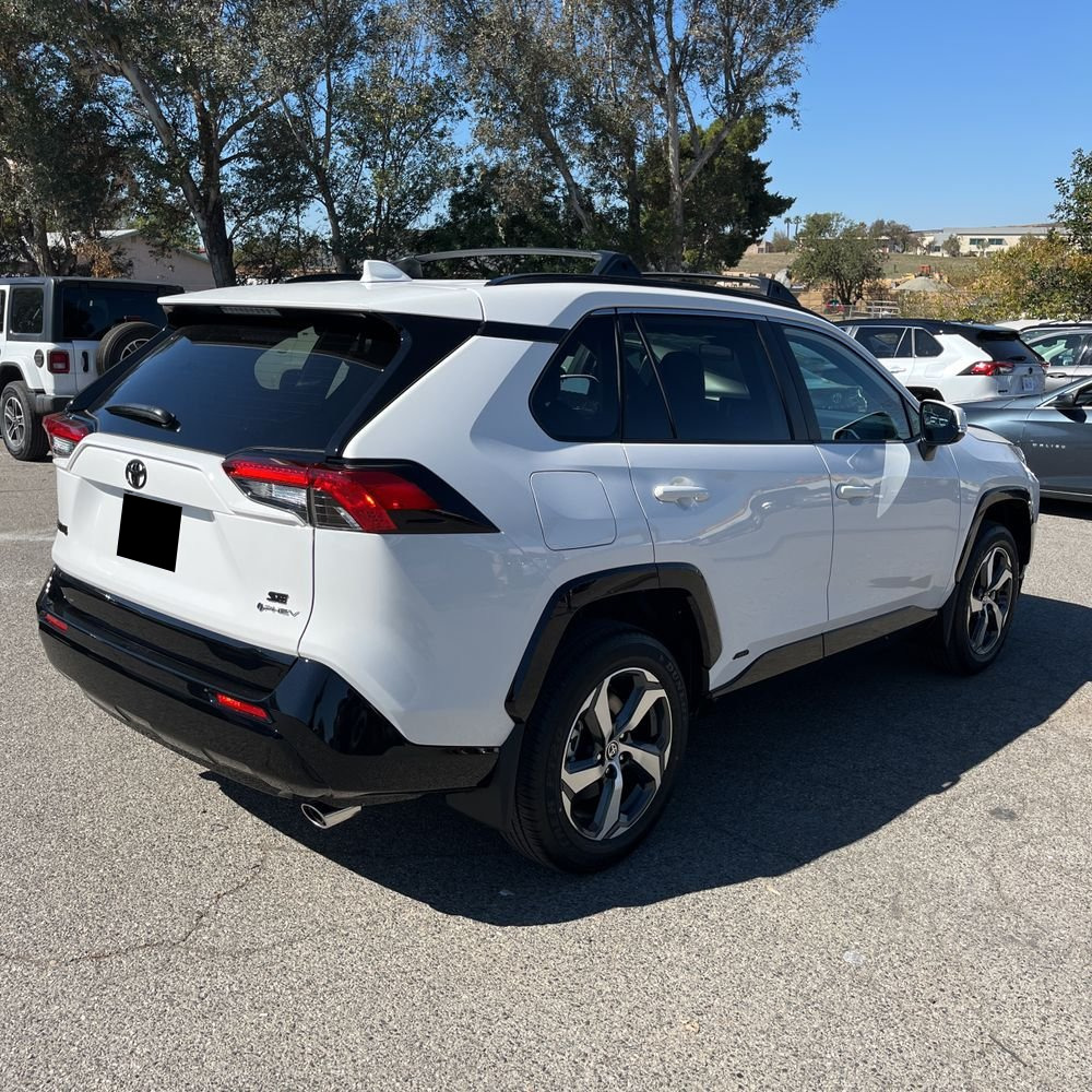 2025 Toyota RAV4 Plug-in Hybrid SE
