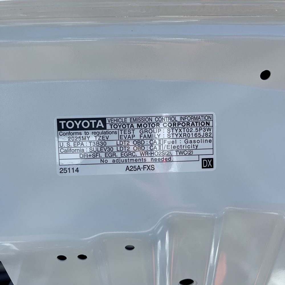 2025 Toyota RAV4 Plug-in Hybrid SE