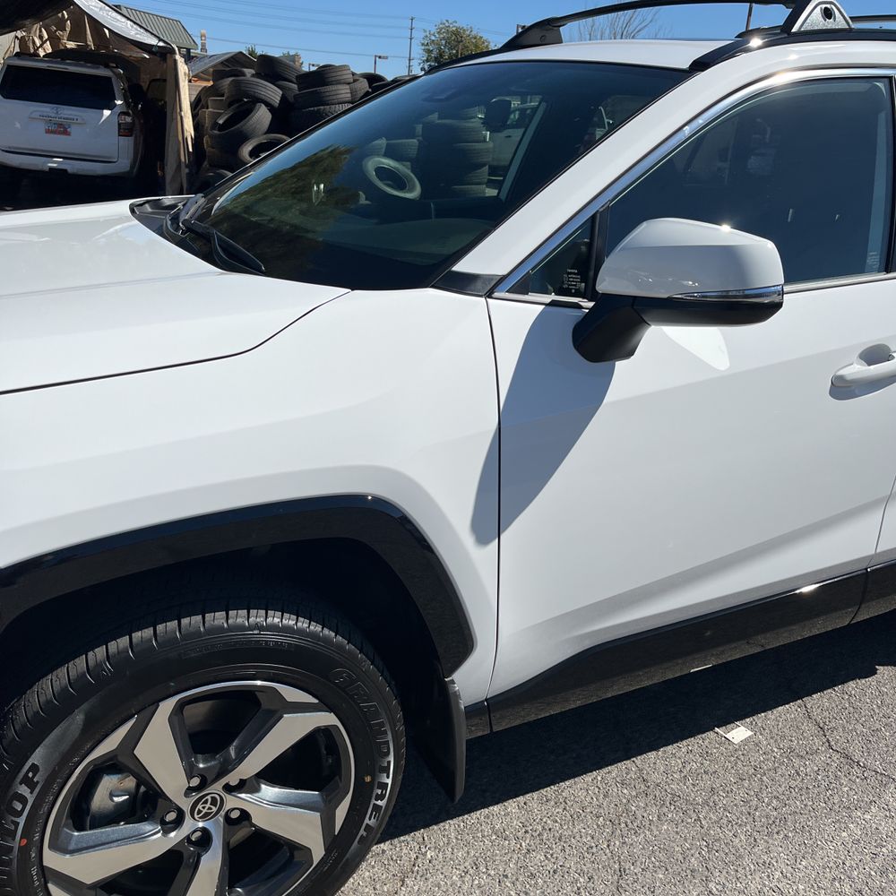 2025 Toyota RAV4 Plug-in Hybrid SE
