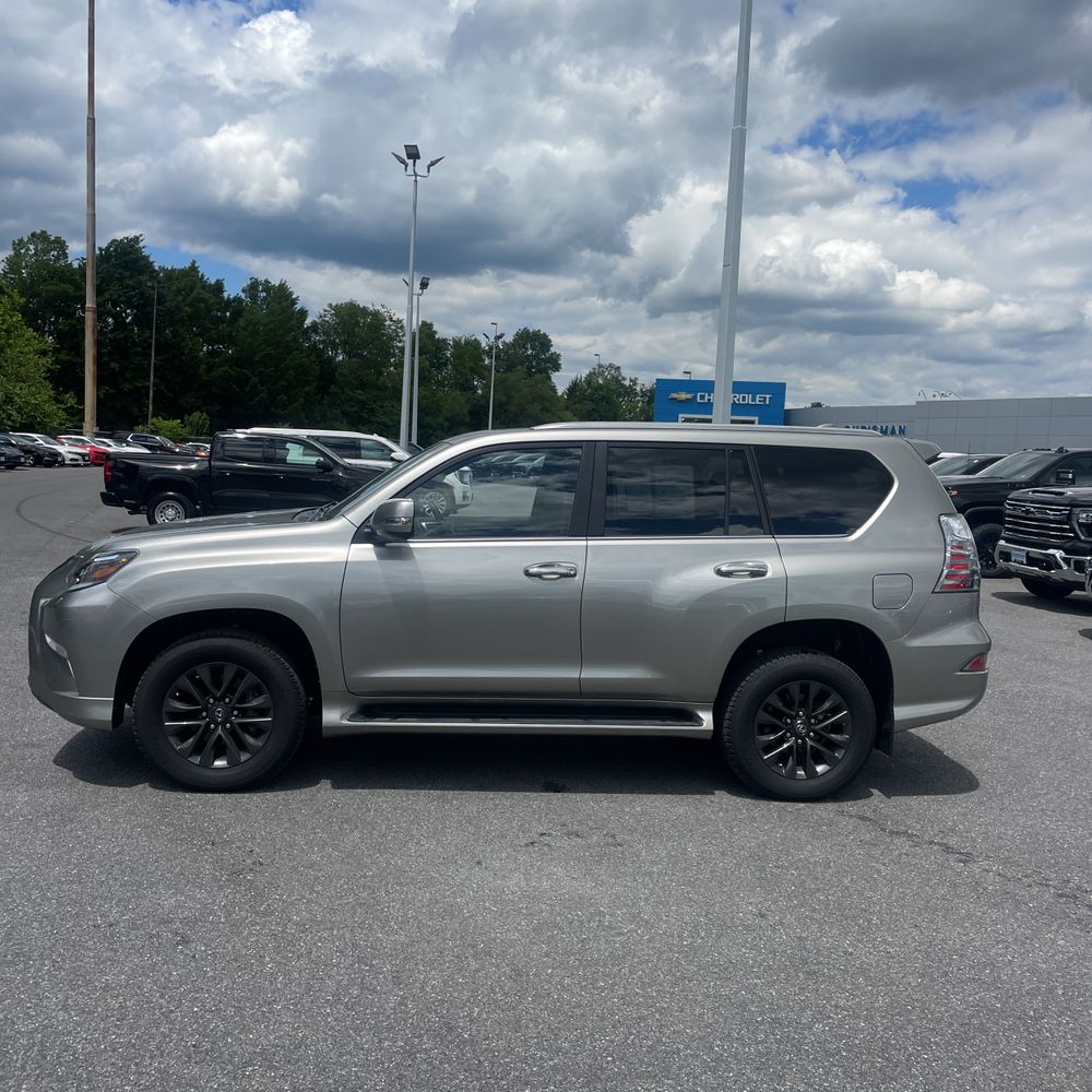 2023 Lexus GX 460 Base