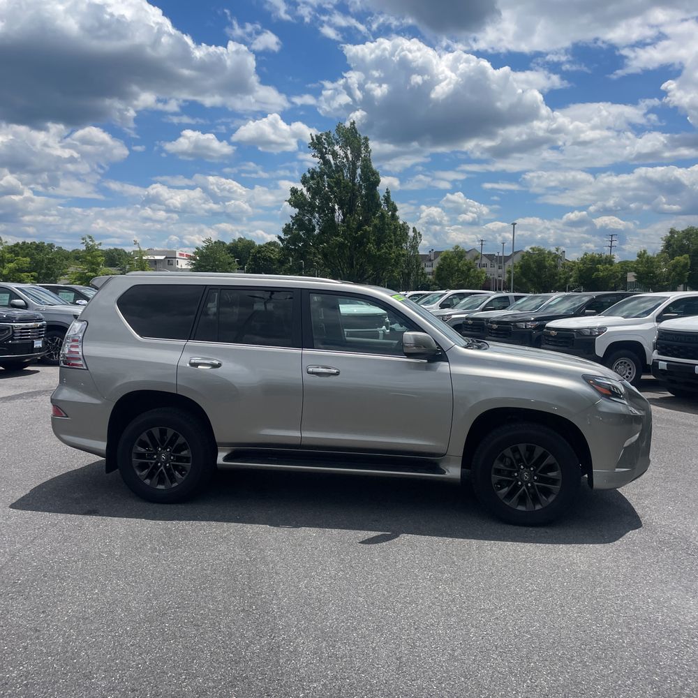 2023 Lexus GX 460 Base