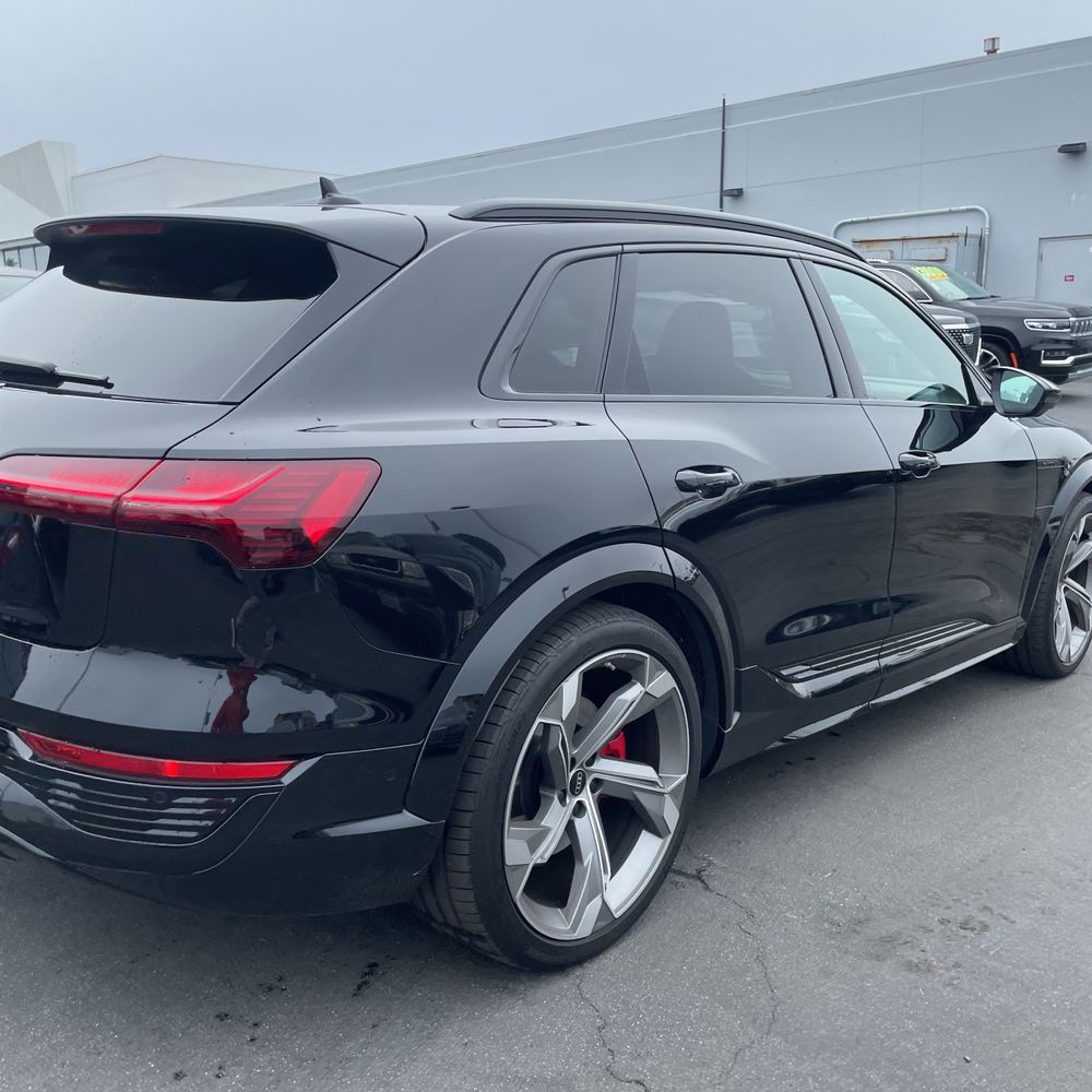 2024 Audi SQ8 e-tron Prestige
