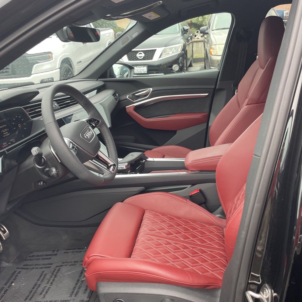 2024 Audi SQ8 e-tron Prestige