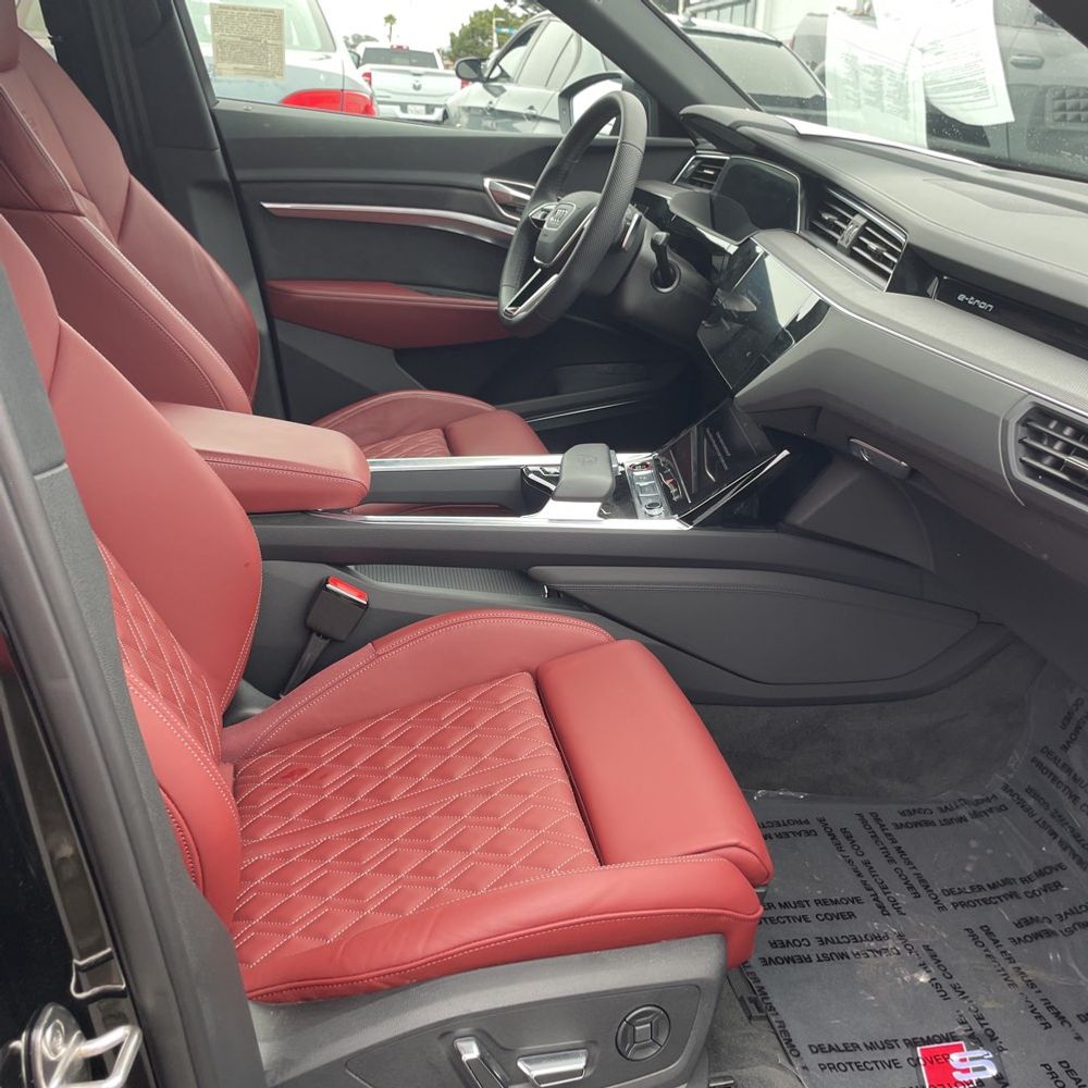 2024 Audi SQ8 e-tron Prestige