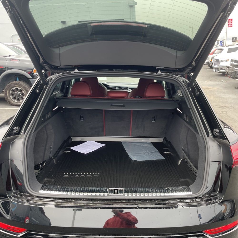 2024 Audi SQ8 e-tron Prestige