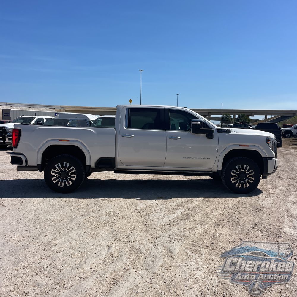 2024 GMC Sierra 2500HD Denali Ultimate