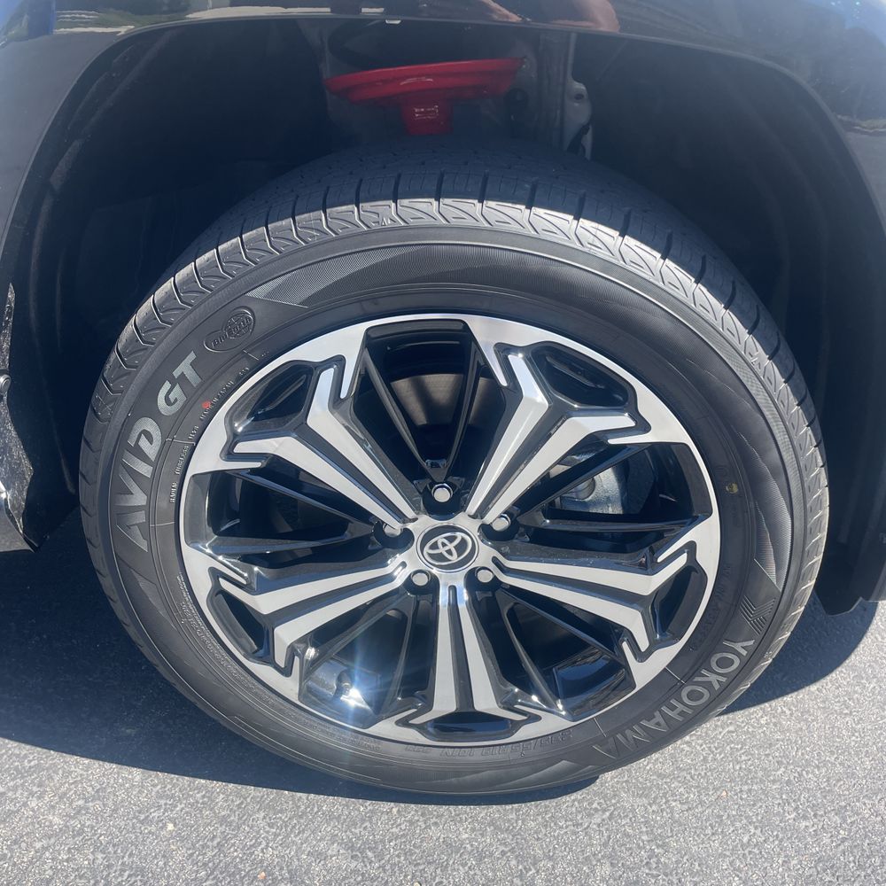2025 Toyota RAV4 Plug-in Hybrid XSE
