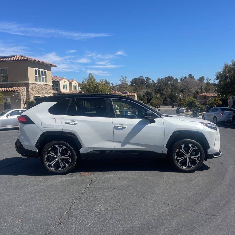 2025 Toyota RAV4 Plug-in Hybrid XSE
