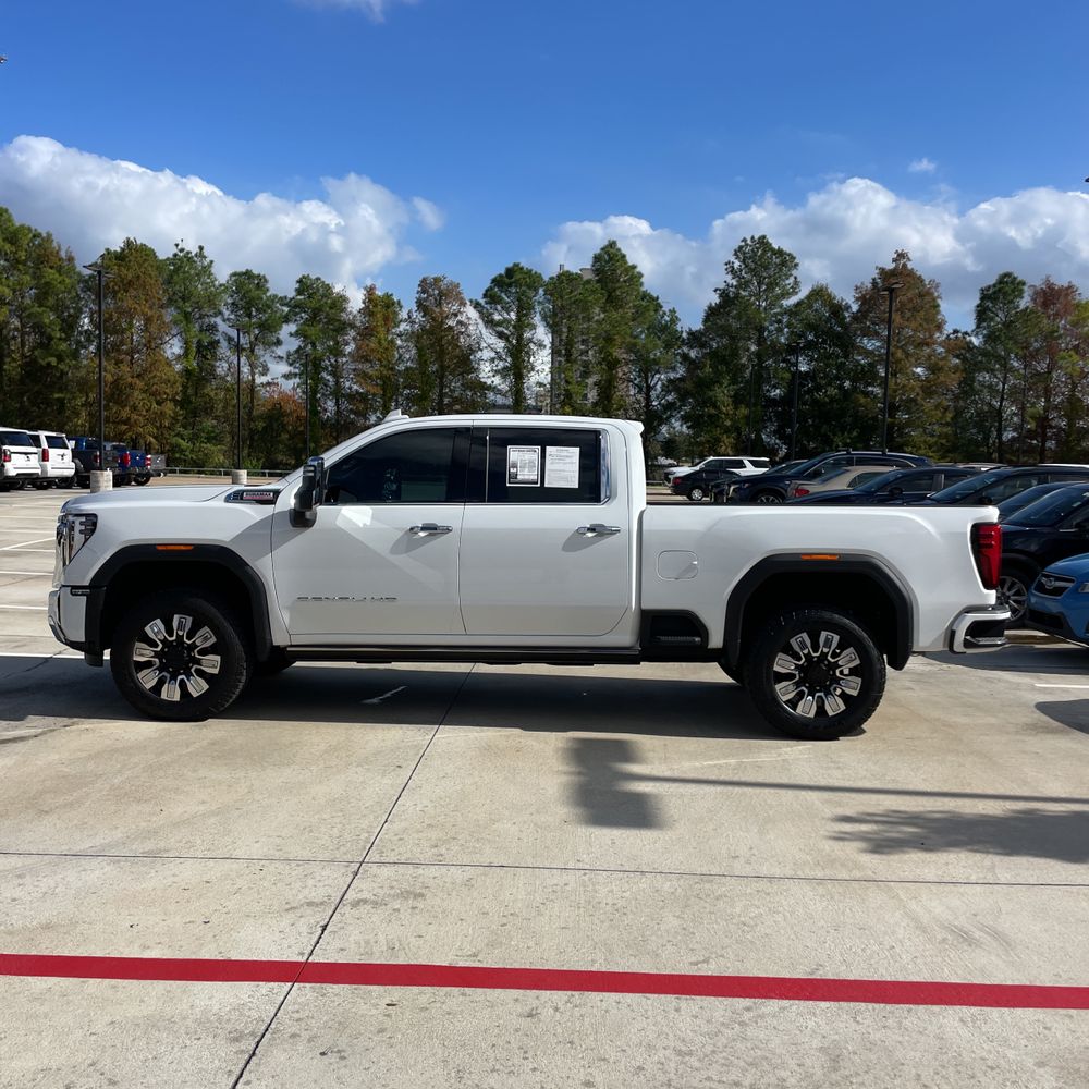 2024 GMC Sierra 3500HD Denali