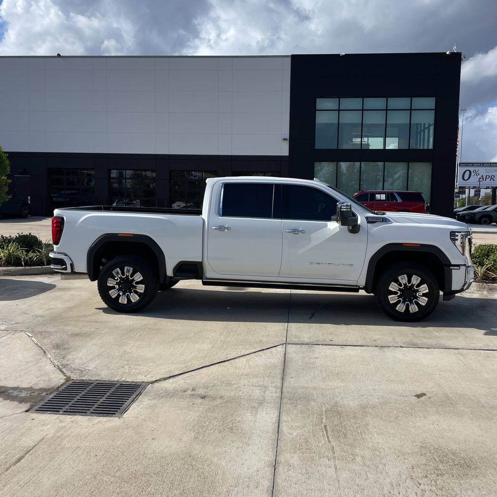 2024 GMC Sierra 3500HD Denali