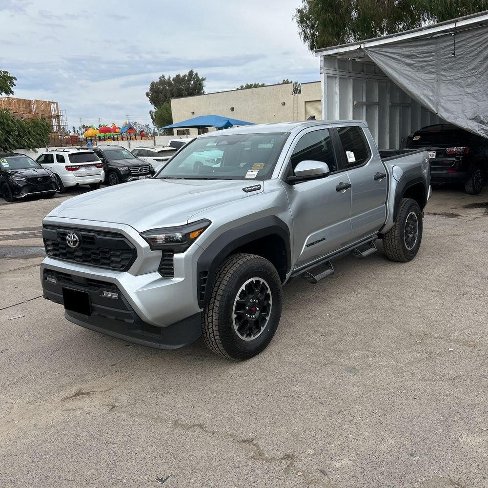 2025 Toyota Tacoma TRD Off-Road HV