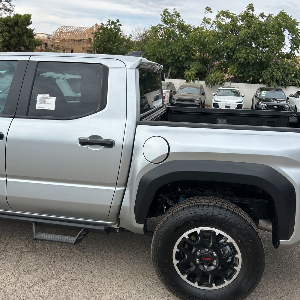 2025 Toyota Tacoma TRD Off-Road HV