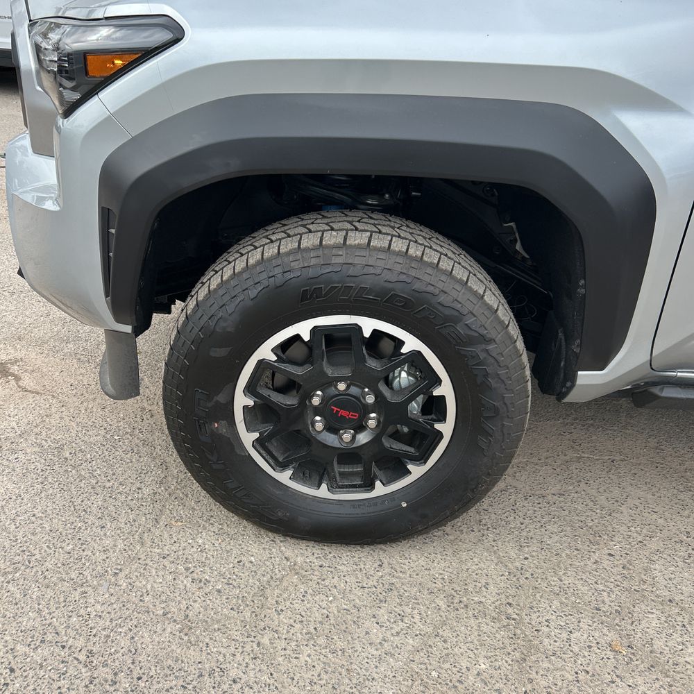 2025 Toyota Tacoma TRD Off-Road HV