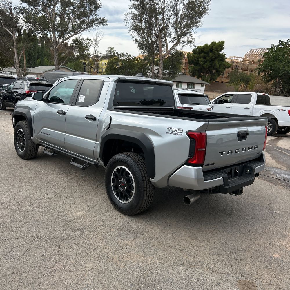 2025 Toyota Tacoma TRD Off-Road HV