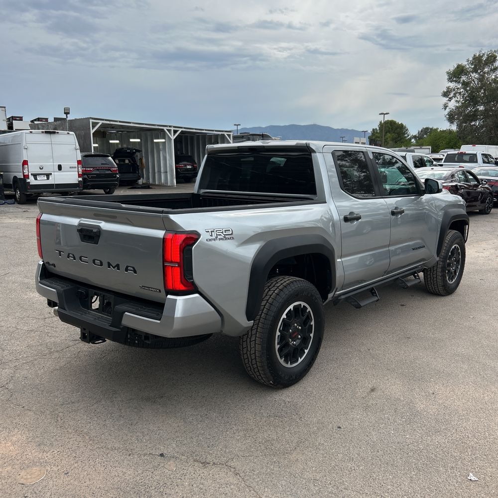 2025 Toyota Tacoma TRD Off-Road HV