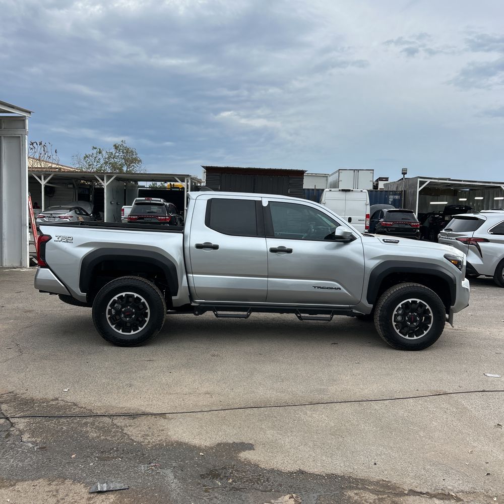2025 Toyota Tacoma TRD Off-Road HV
