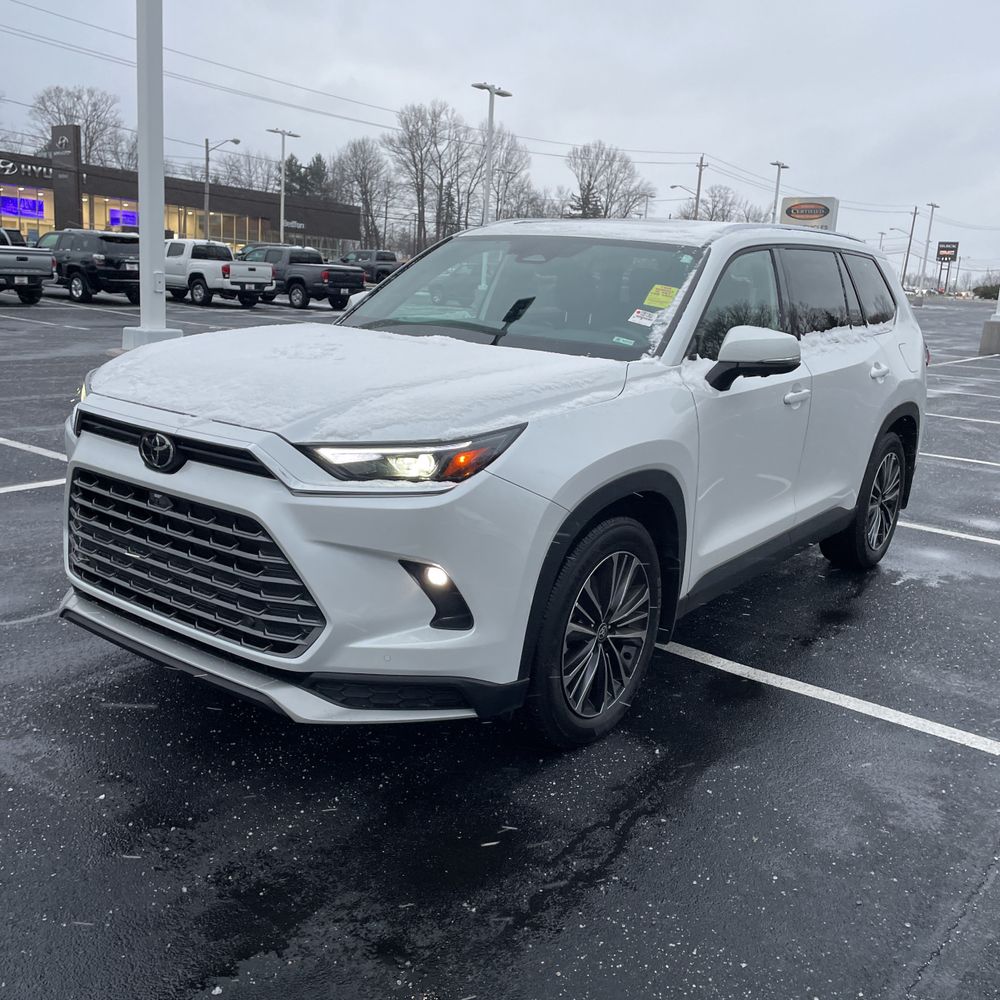 2024 Toyota Grand Highlander Platinum Hybrid Max