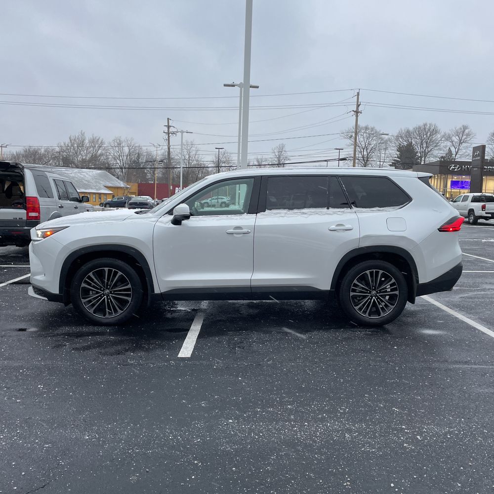 2024 Toyota Grand Highlander Platinum Hybrid Max