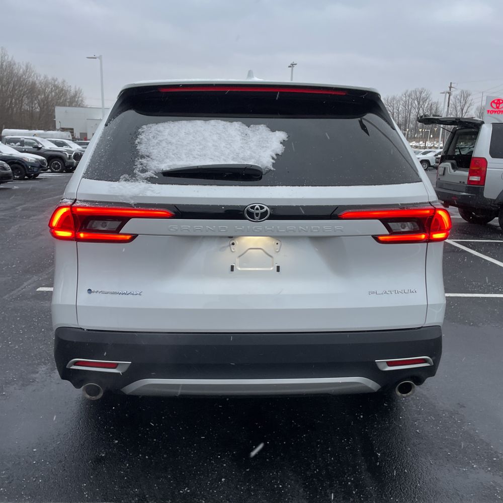 2024 Toyota Grand Highlander Platinum Hybrid Max