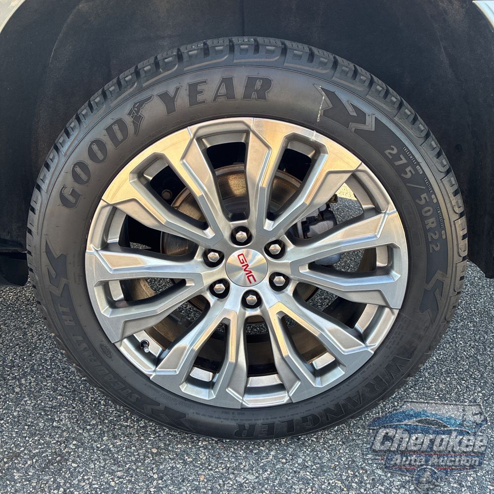 2023 GMC Yukon Denali