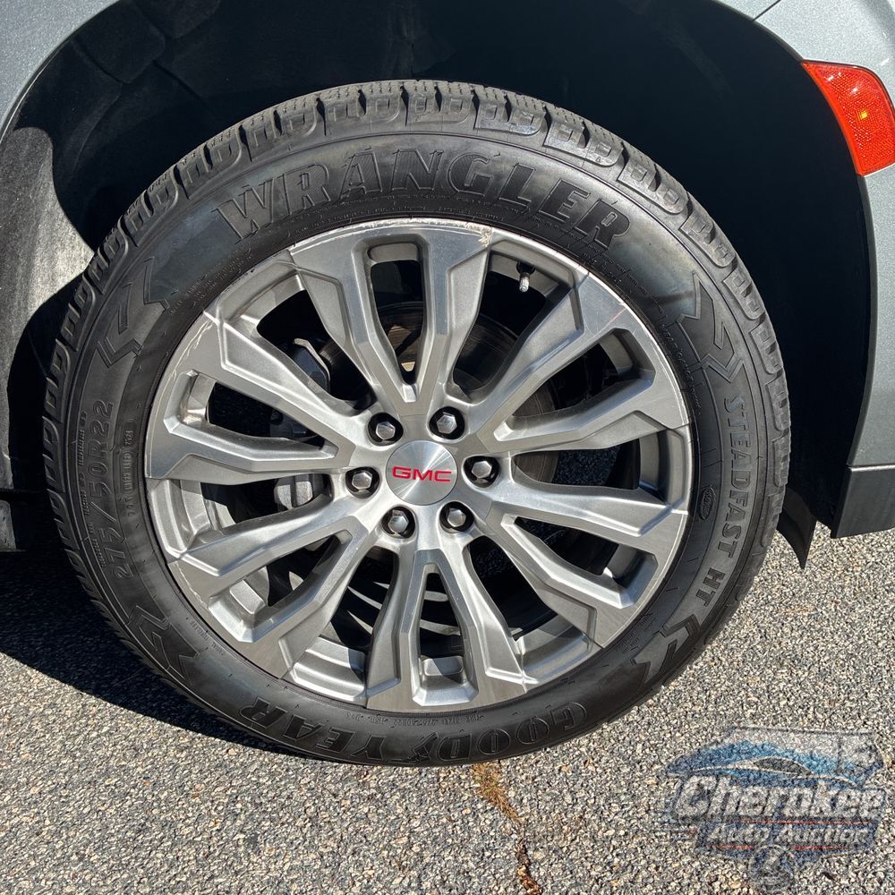 2023 GMC Yukon Denali