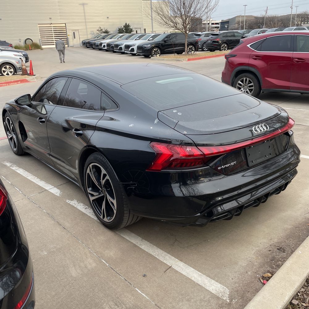 2024 Audi e-tron GT Prestige