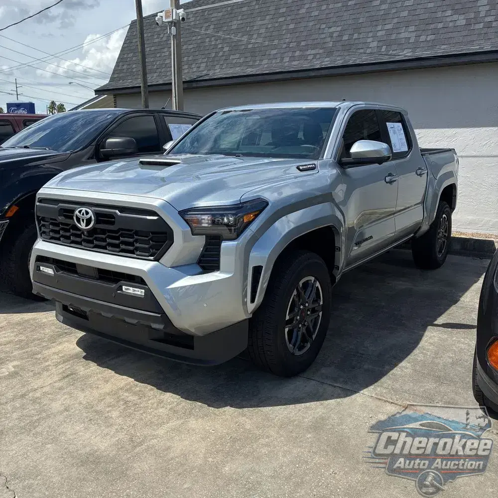 2025 Toyota Tacoma TRD Sport HV
