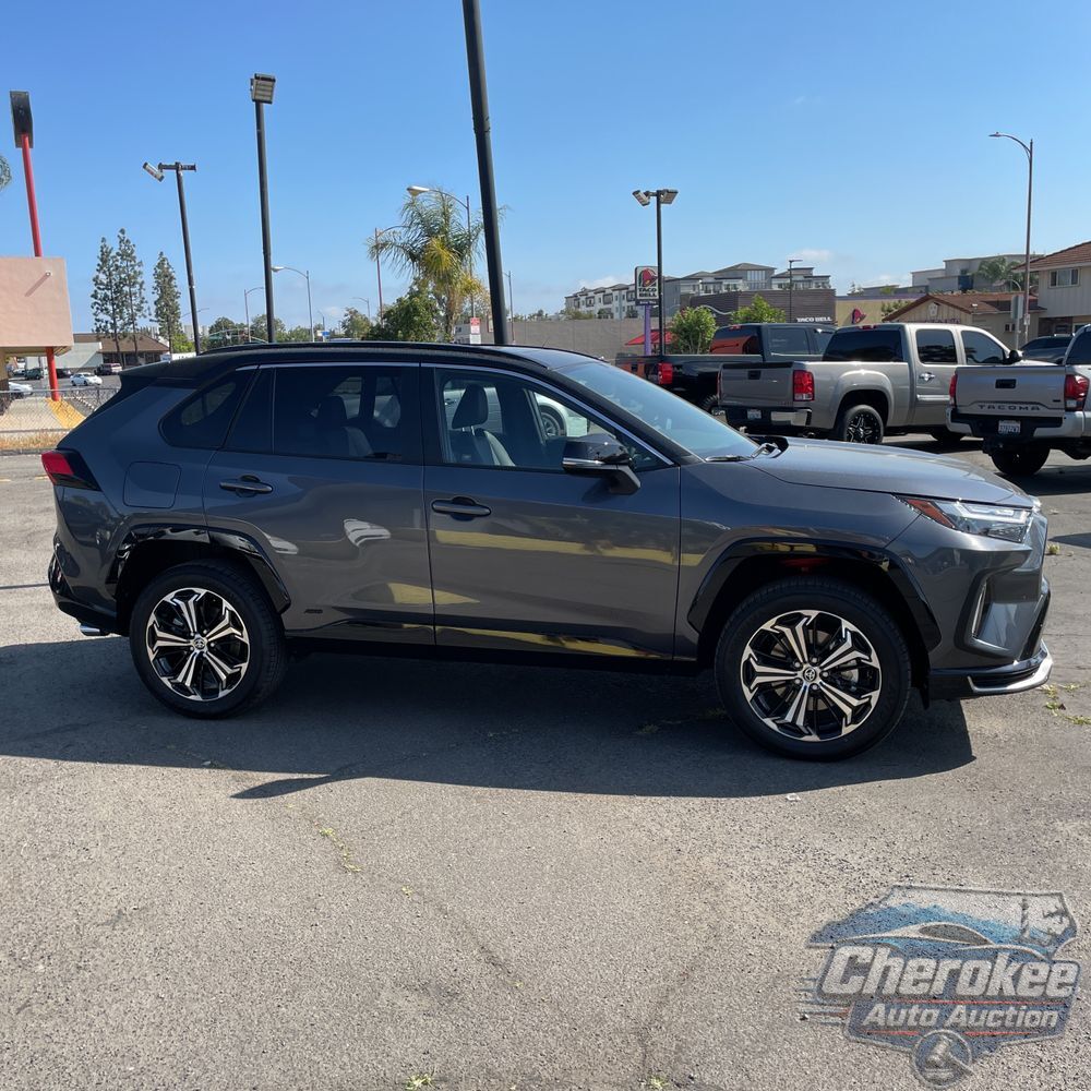 2025 Toyota RAV4 Plug-in Hybrid XSE