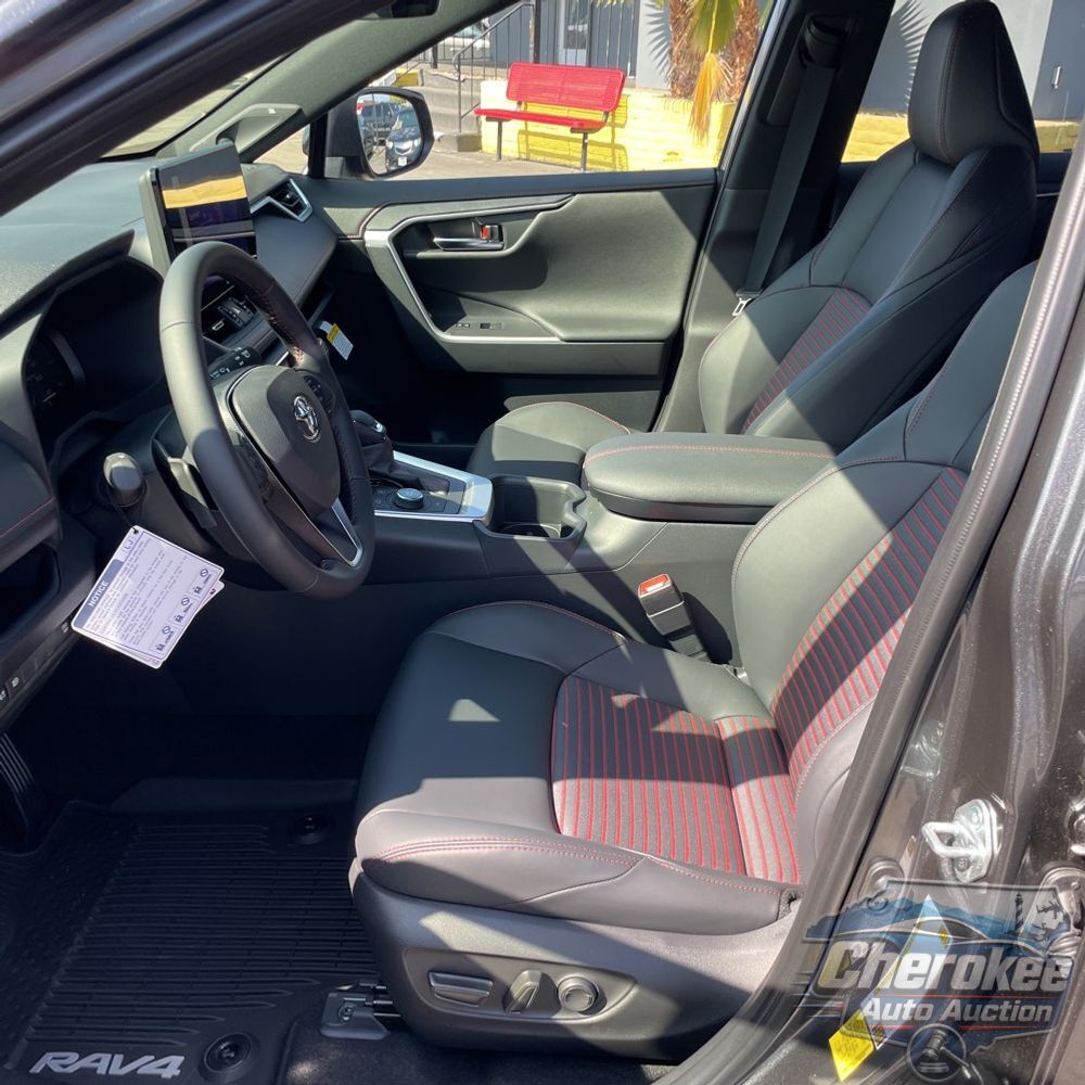 2025 Toyota RAV4 Plug-in Hybrid XSE