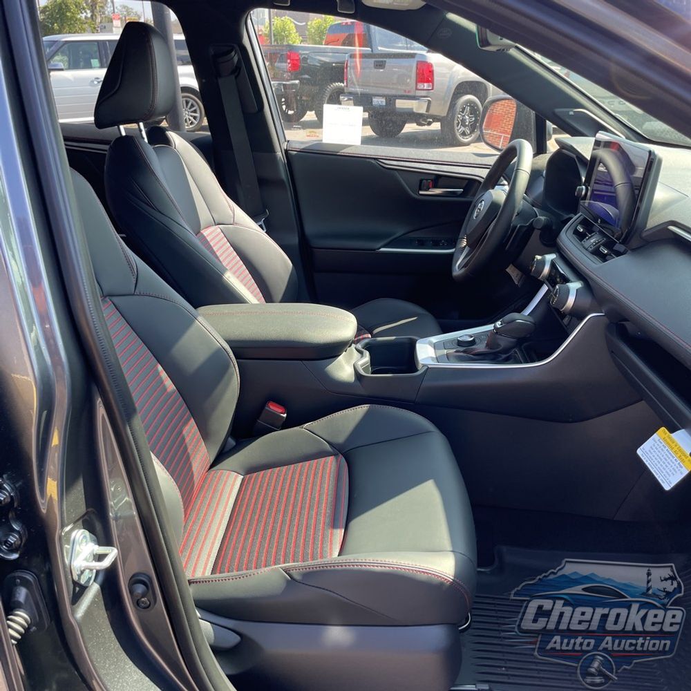 2025 Toyota RAV4 Plug-in Hybrid XSE