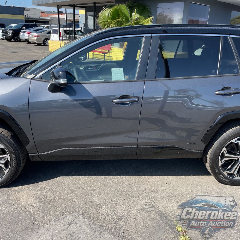 2025 Toyota RAV4 Plug-in Hybrid XSE