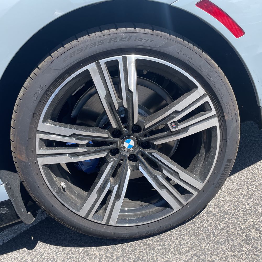 2024 BMW i7 M70