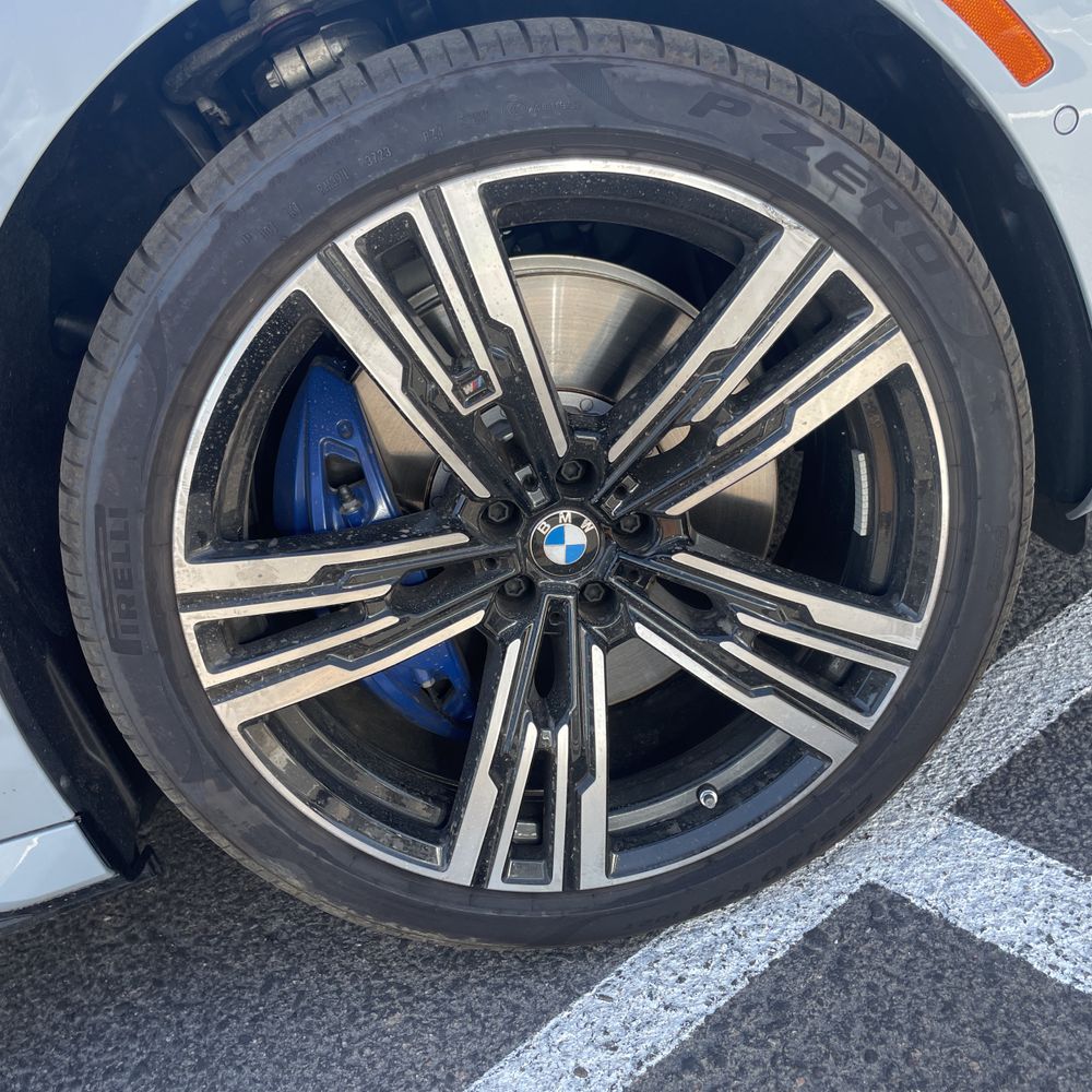 2024 BMW i7 M70