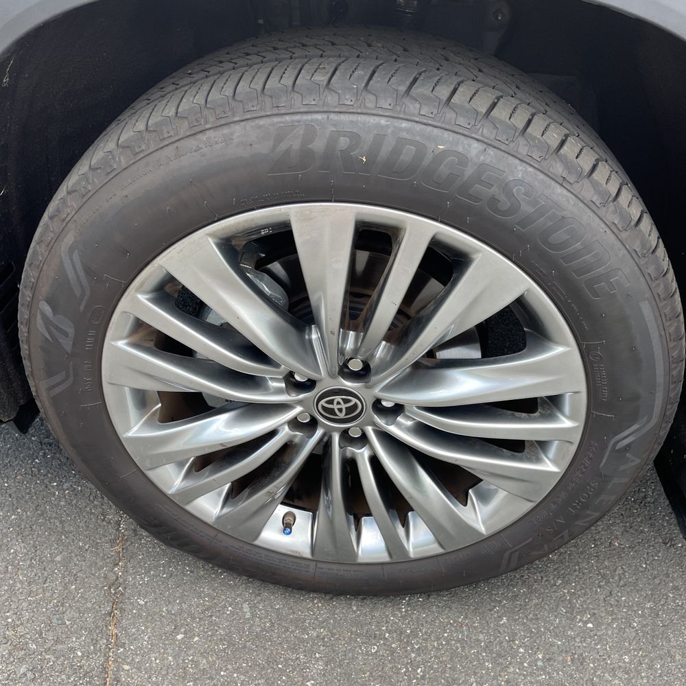 2025 Toyota Highlander Platinum