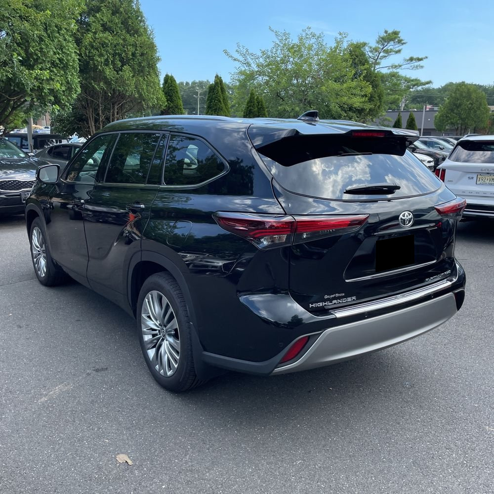 2025 Toyota Highlander Platinum