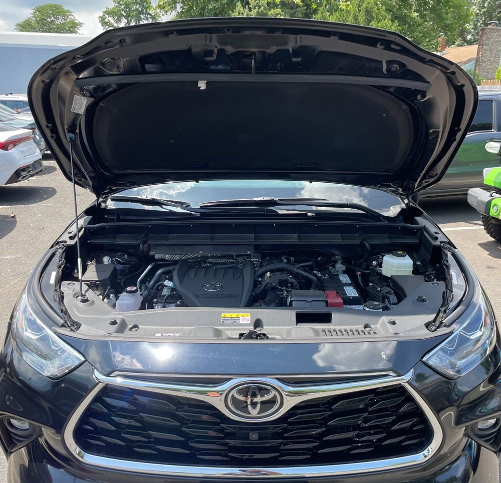 2025 Toyota Highlander Platinum