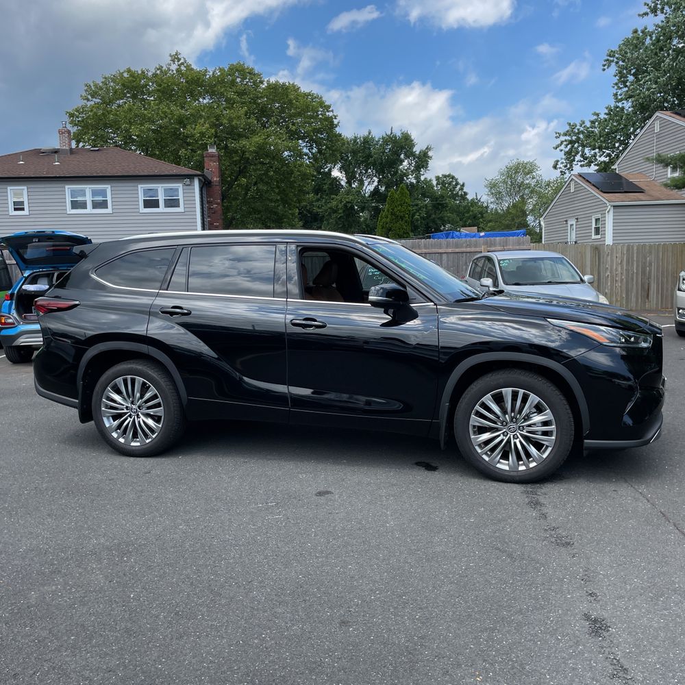 2025 Toyota Highlander Platinum