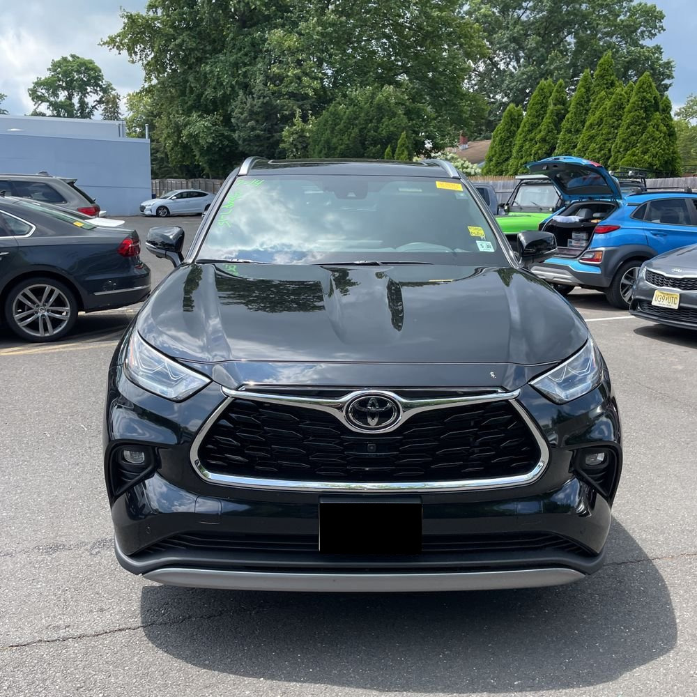 2025 Toyota Highlander Platinum