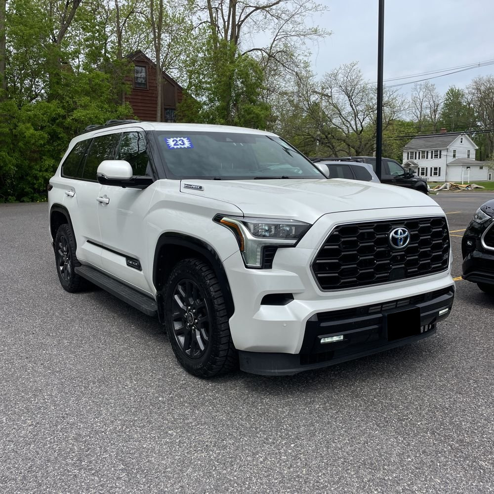 2023 Toyota Sequoia Platinum