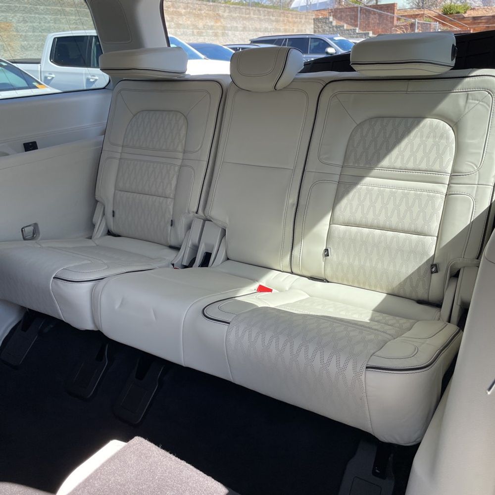 2021 Lincoln Navigator Black Label