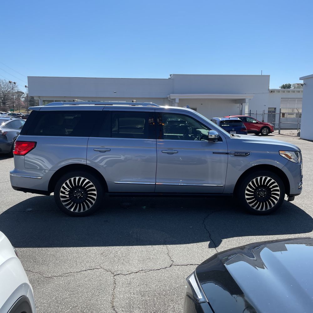 2021 Lincoln Navigator Black Label