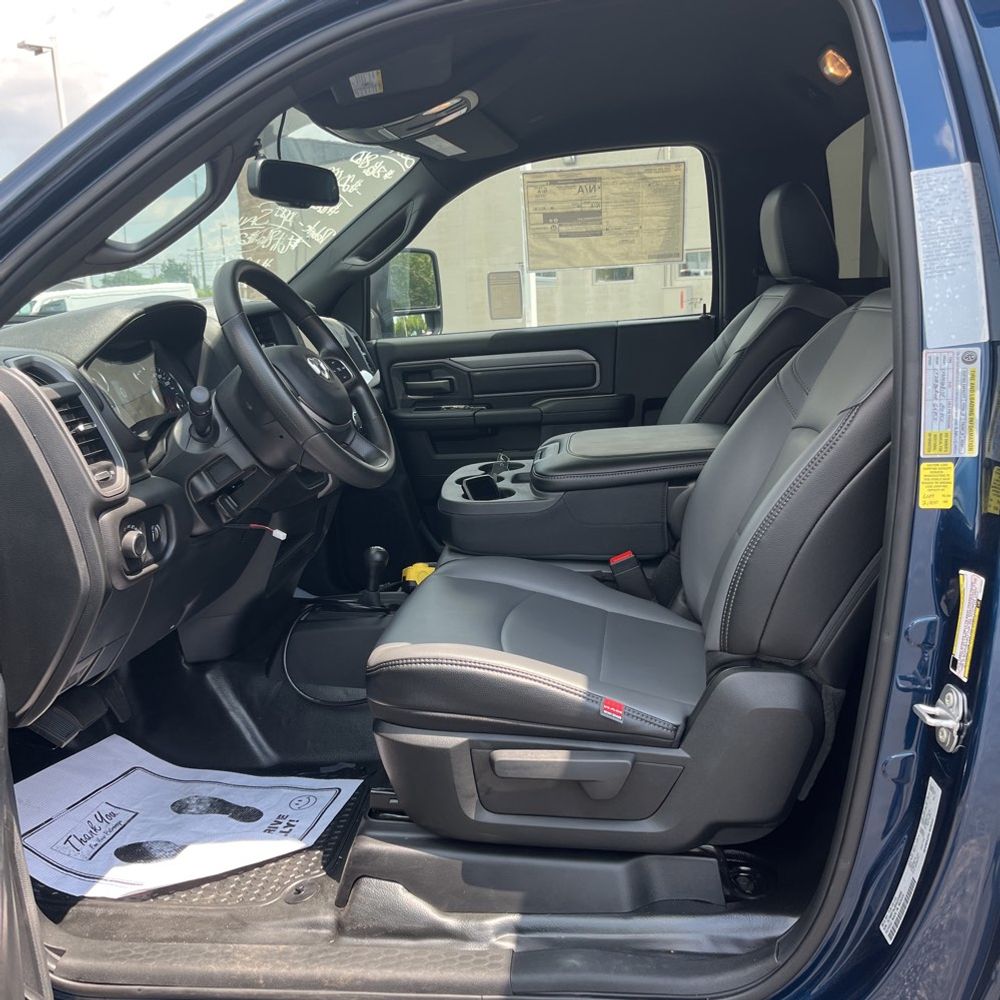 2024 Ram 3500 Cab/Chassis Tradesman