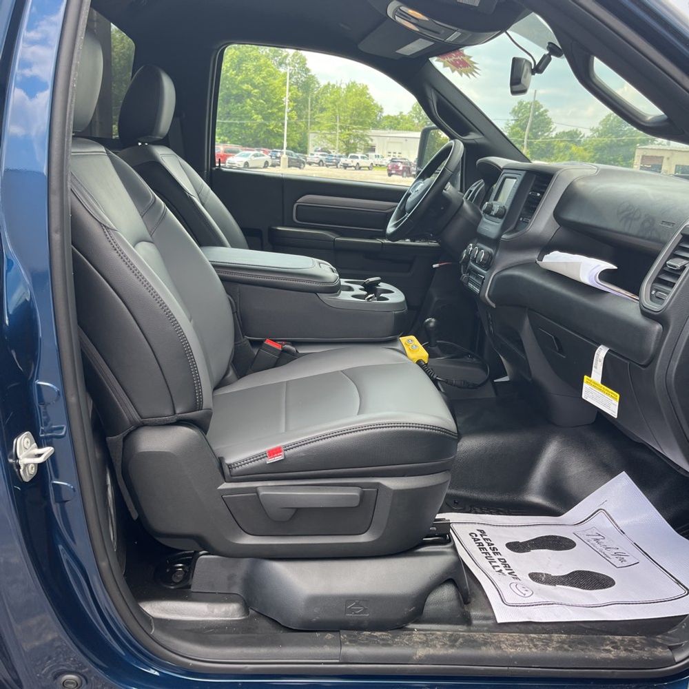 2024 Ram 3500 Cab/Chassis Tradesman