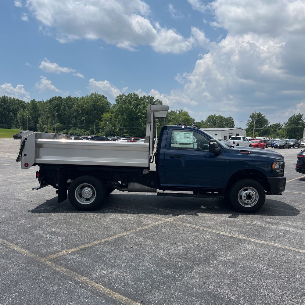 2024 Ram 3500 Cab/Chassis Tradesman