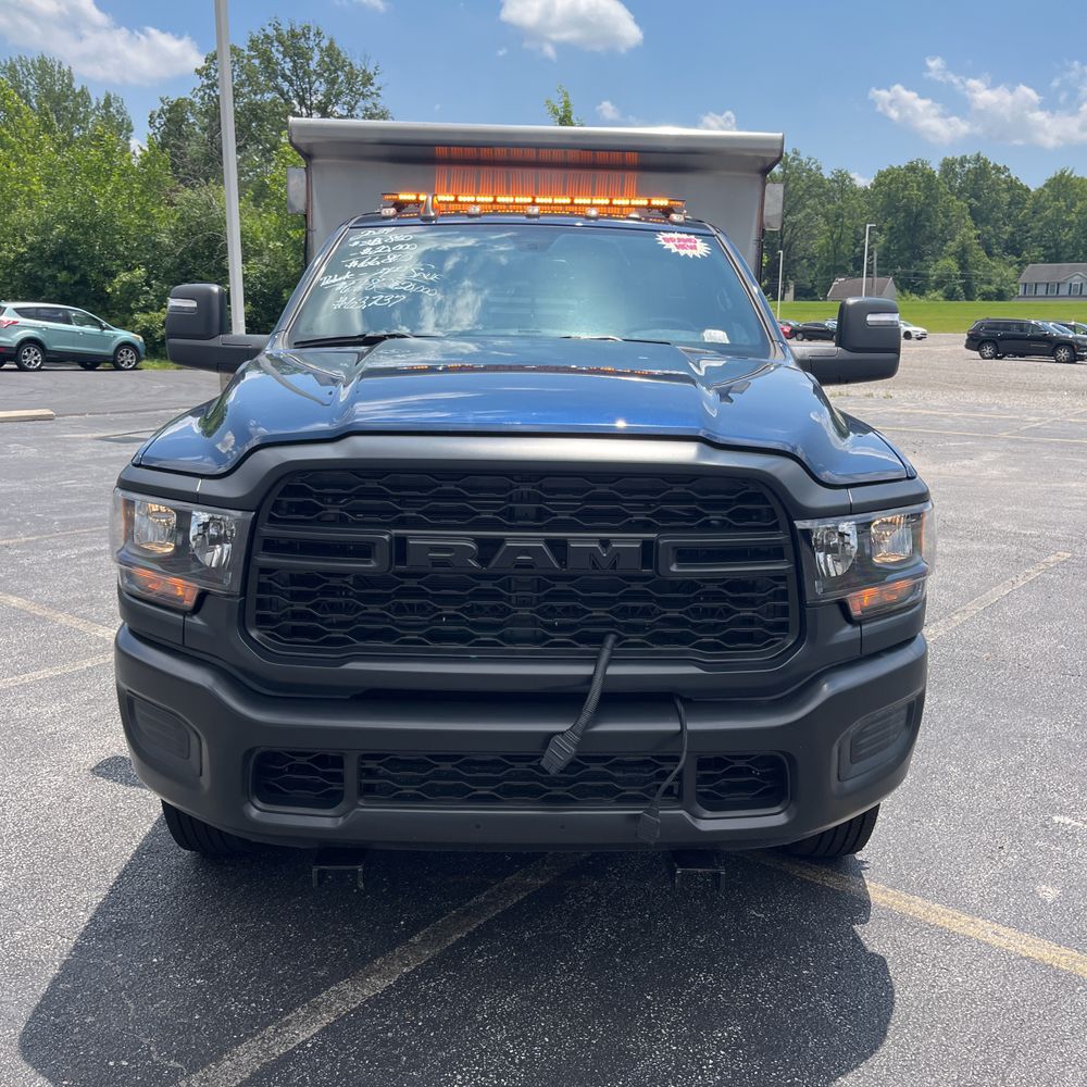2024 Ram 3500 Cab/Chassis Tradesman