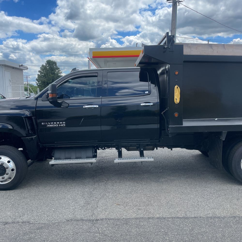2023 Chevrolet Silverado 4500 LT