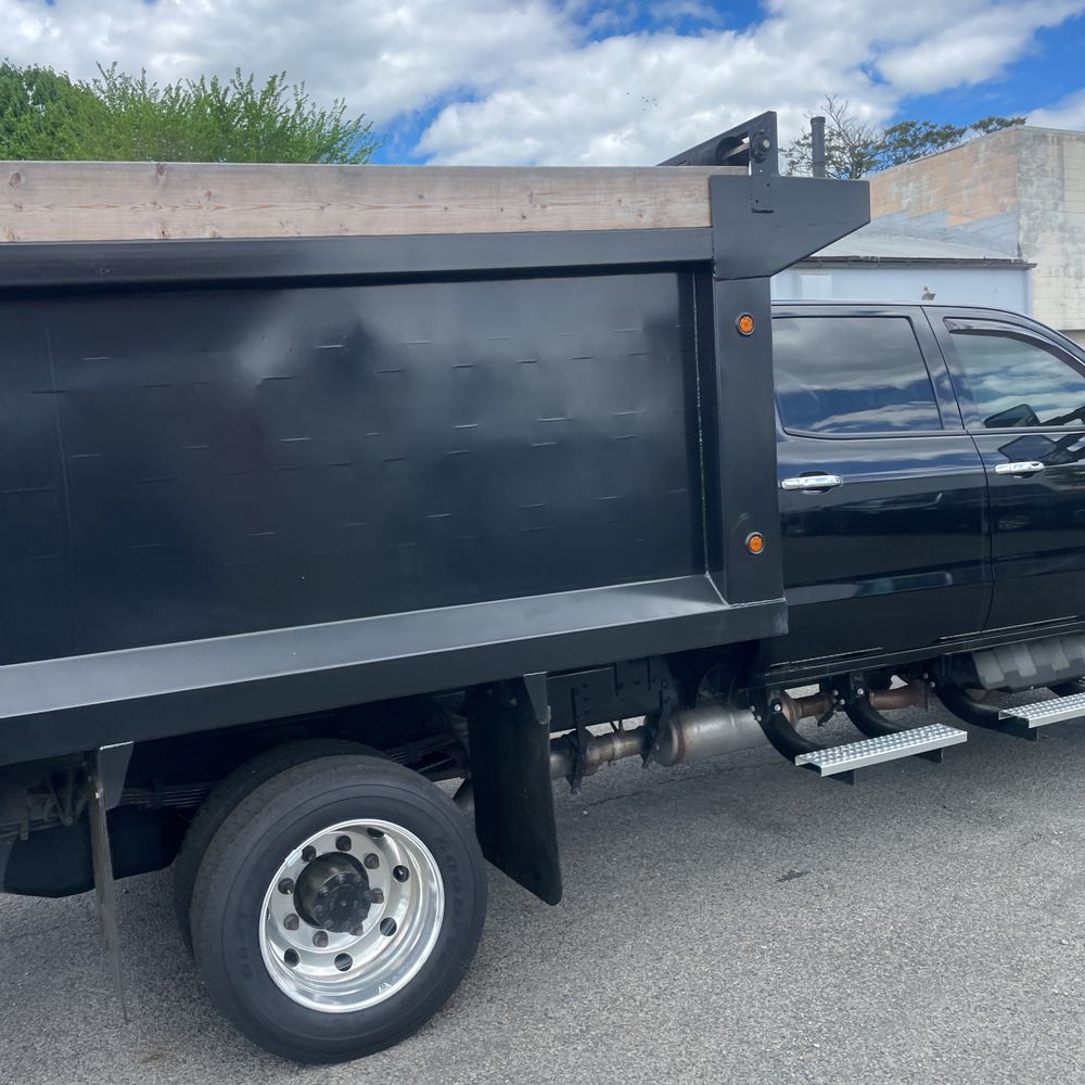 2023 Chevrolet Silverado 4500 LT